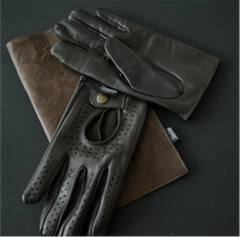 Load image into Gallery viewer, Lambskin Napa leather driving gloves
